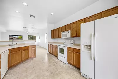 8227 W Salter Drive, Peoria, AZ 85382 - Photo 10