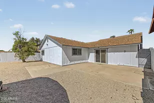 4211 E Vineyard Rd, Phoenix, AZ 85042 - Photo 30