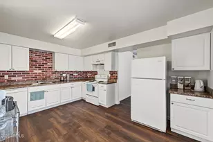 4211 E Vineyard Rd, Phoenix, AZ 85042 - Photo 12