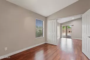 4304 E Abraham Ln, Phoenix, AZ 85050 - Photo 6