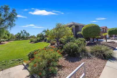 15709 W Ventura Street, Surprise, AZ 85379 - Photo 2