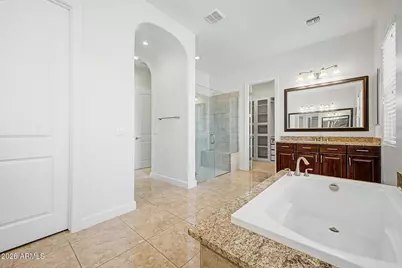 2923 E Constance Way, Phoenix, AZ 85042 - Photo 14