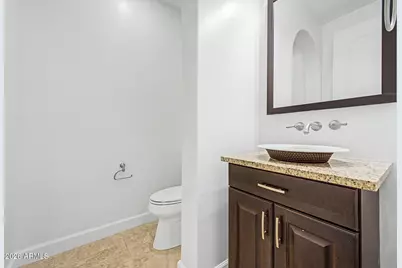 2923 E Constance Way, Phoenix, AZ 85042 - Photo 10