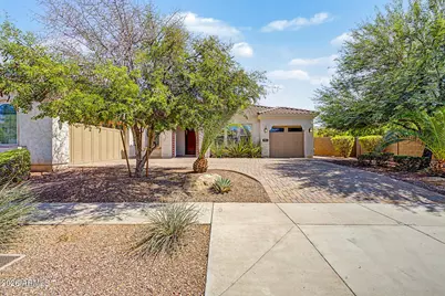 2923 E Constance Way, Phoenix, AZ 85042 - Photo 1