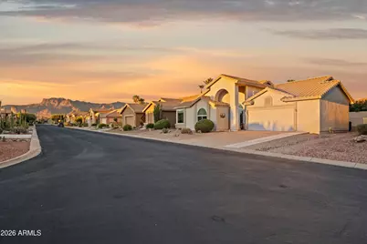 6225 S Sandtrap Drive, Gold Canyon, AZ 85118 - Photo 2