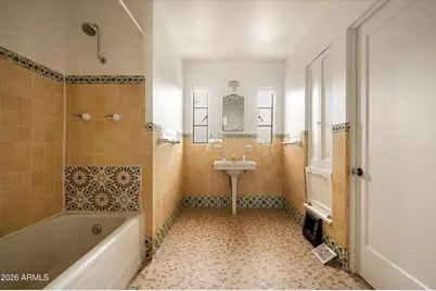 2218 Encanto Drive NE, Phoenix, AZ 85007 - Photo 20