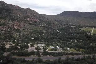 52116 N Hutton Peak Rd, Miami, AZ 85539 - Photo 2