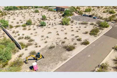 9071 S Krista Drive E #1, Goodyear, AZ 85338 - Photo 8