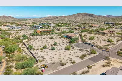 9071 S Krista Drive E #1, Goodyear, AZ 85338 - Photo 10