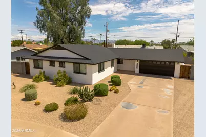 11221 N 31st Place, Phoenix, AZ 85028 - Photo 2