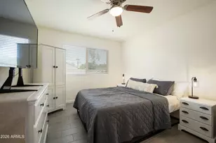 11221 N 31st Pl, Phoenix, AZ 85028 - Photo 18