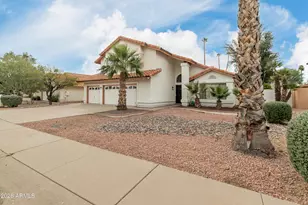 987 E Divot Dr, Tempe, AZ 85283 - Photo 2