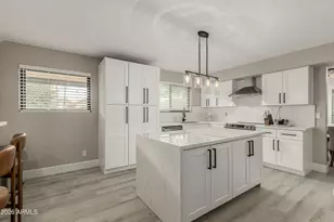 987 E Divot Dr, Tempe, AZ 85283 - Photo 18