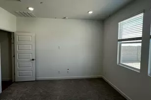32564 N Smokeview Trl, Peoria, AZ 85383 - Photo 10