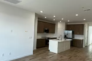 32564 N Smokeview Trl, Peoria, AZ 85383 - Photo 12