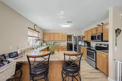 15561 W Gelding Drive, Surprise, AZ 85379 - Photo 10