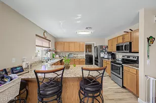 15561 W Gelding Dr, Surprise, AZ 85379 - Photo 10