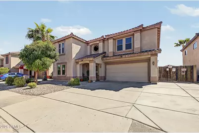 15561 W Gelding Drive, Surprise, AZ 85379 - Photo 4
