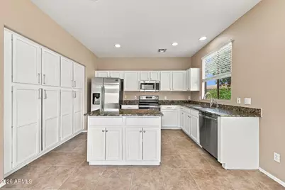 9434 W Ross Avenue, Peoria, AZ 85382 - Photo 8