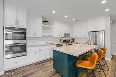 10610 W Country Club Trail, Peoria, AZ 85383 - Photo 8