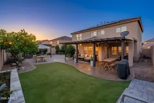 10610 W Country Club Trail, Peoria, AZ 85383 - Photo 22