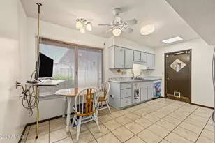 10831 W Santa Fe Dr, Sun City, AZ 85351 - Photo 10