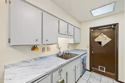 10831 W Santa Fe Drive, Sun City, AZ 85351 - Photo 12
