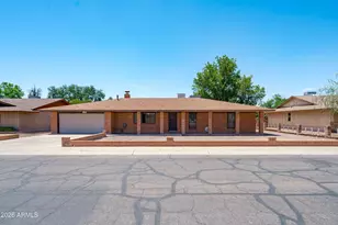 11826 N 82nd Dr, Peoria, AZ 85345 - Photo 1