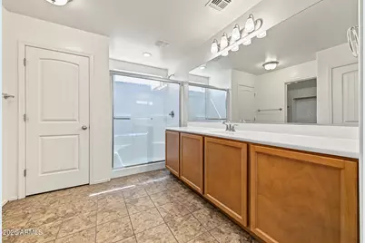 18587 W Williams Road, Surprise, AZ 85387 - Photo 20