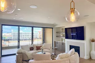 7181 E Camelback Rd, Scottsdale, AZ 85251 - Photo 1