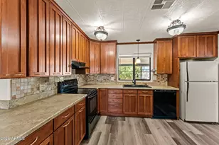 2069 W Smoketree Dr, Wickenburg, AZ 85390 - Photo 4