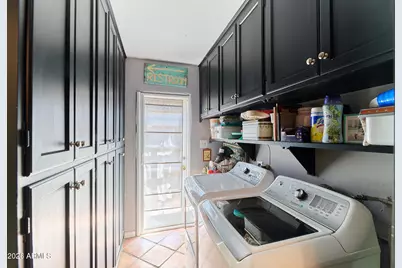 527 W Georgia Avenue, Phoenix, AZ 85013 - Photo 10