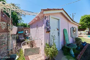 527 W Georgia Ave, Phoenix, AZ 85013 - Photo 16
