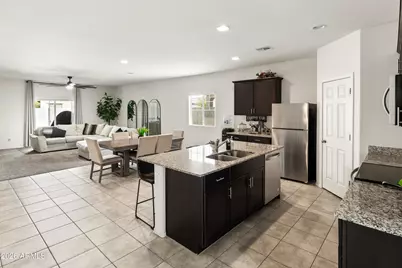 4809 S 108th Avenue S, Tolleson, AZ 85353 - Photo 4