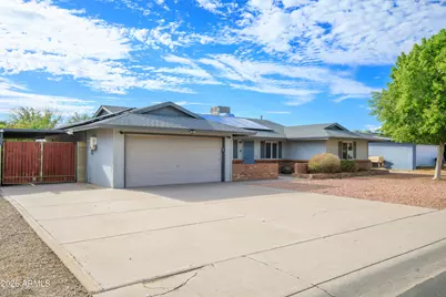 9826 N 37th Avenue, Phoenix, AZ 85051 - Photo 2