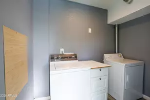 9826 N 37th Ave, Phoenix, AZ 85051 - Photo 28