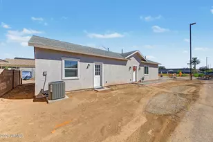 128 W Brooks St, Gilbert, AZ 85233 - Photo 2