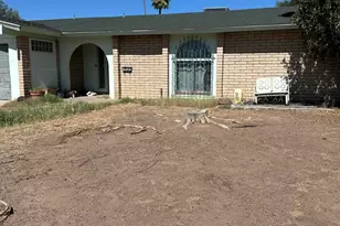 2026 W Newcastle Cir, Phoenix, AZ 85021 - Photo 2