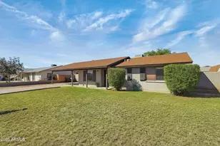 1348 W Rosemonte Dr, Phoenix, AZ 85027 - Photo 2