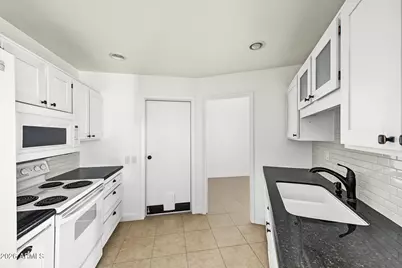 13628 N 109th Avenue, Sun City, AZ 85351 - Photo 12