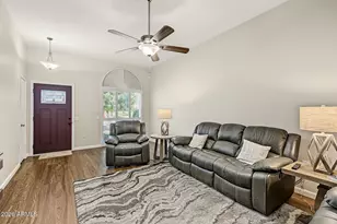 9907 W Hawthorn Dr, Sun City, AZ 85351 - Photo 6