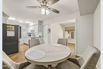 9907 W Hawthorn Drive, Sun City, AZ 85351 - Photo 10