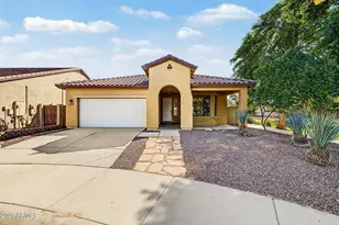 11835 W Daley Ct, Sun City, AZ 85373 - Photo 2