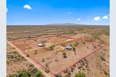 33639 W Carefree Highway, Wickenburg, AZ 85390 - Photo 8