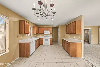 22462 N 107th Drive, Sun City, AZ 85373 - Photo 12
