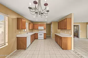22462 N 107th Dr, Sun City, AZ 85373 - Photo 12