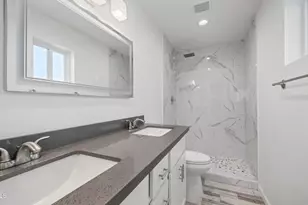 9221 N 37th Ave, Phoenix, AZ 85051 - Photo 8