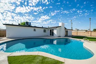 9221 N 37th Ave, Phoenix, AZ 85051 - Photo 2
