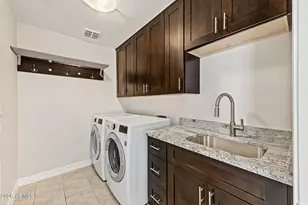 8714 E Clarendon Ave, Scottsdale, AZ 85251 - Photo 28