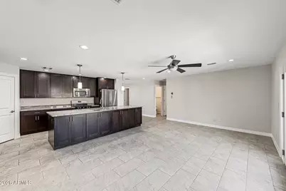 8714 E Clarendon Avenue, Scottsdale, AZ 85251 - Photo 1